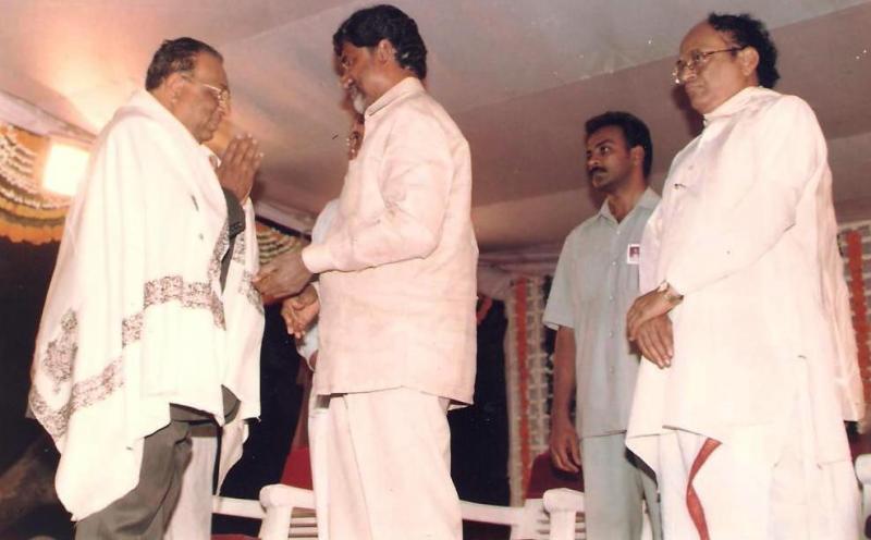 Former Chief Minister of AndhraPradesh Sri Chandra Babu Naidu.felicitating Binoy